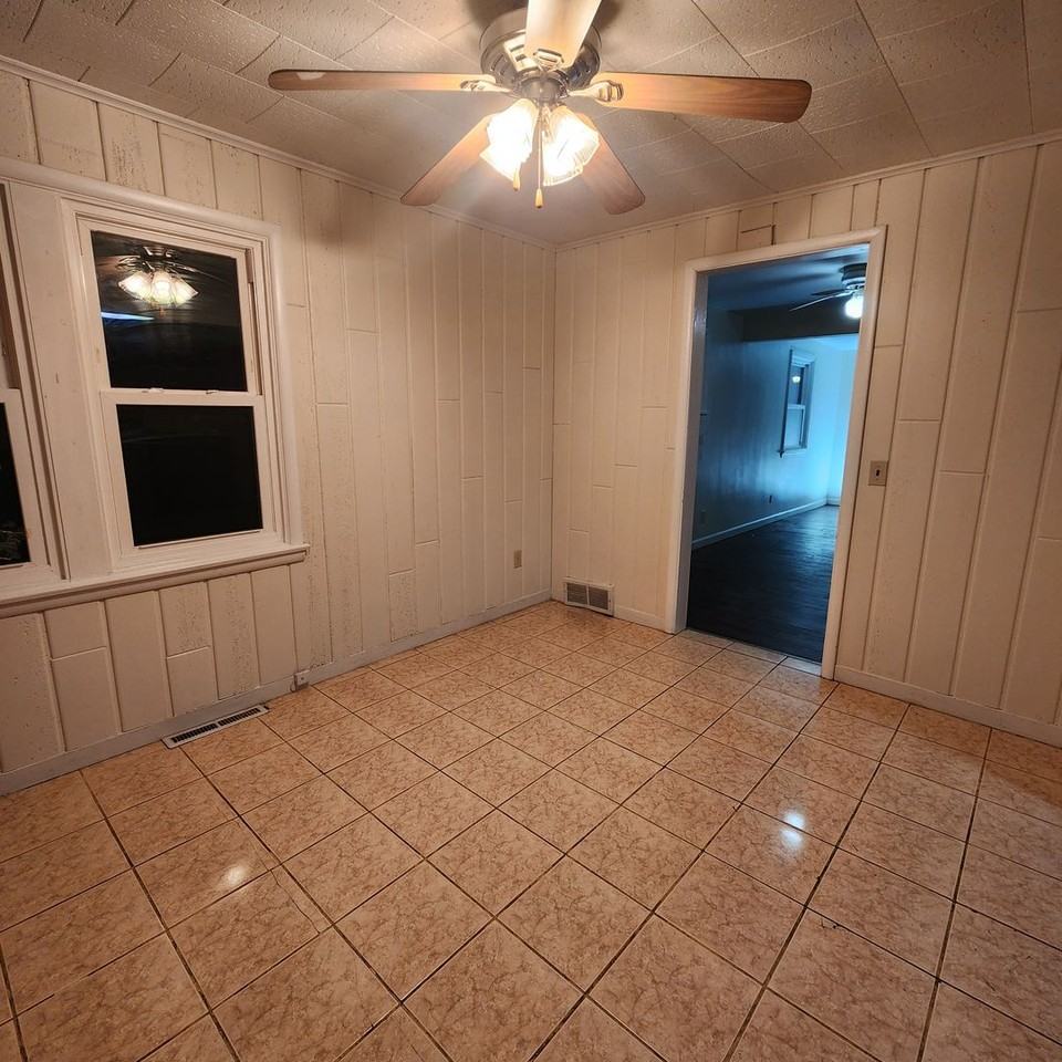 613 Augustine St - Photo 6 of 16