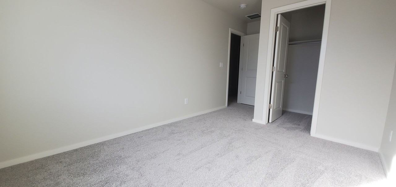 2720 Barnstormer Street - Photo 7 of 14