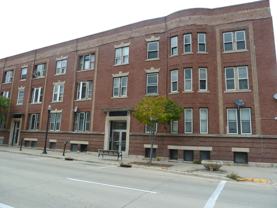 Racine 400 - Photo 1 of 1