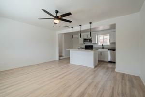 featured image of 1445 E Elm St