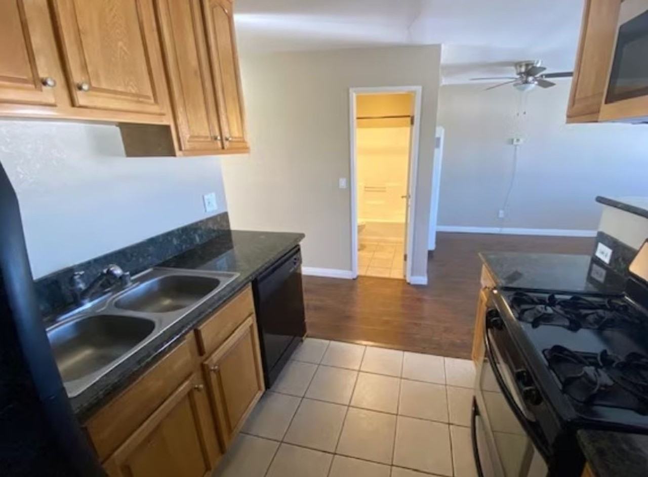 1223 Umatilla Ave - Photo 2 of 11