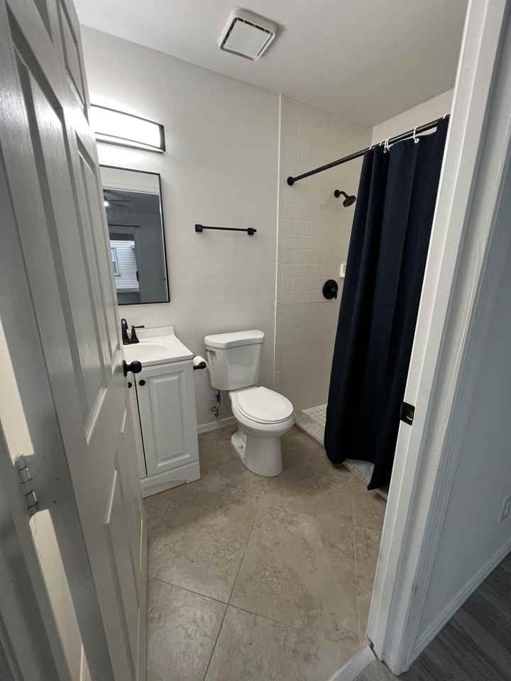 243 Harp Ter #A - Photo 4 of 14