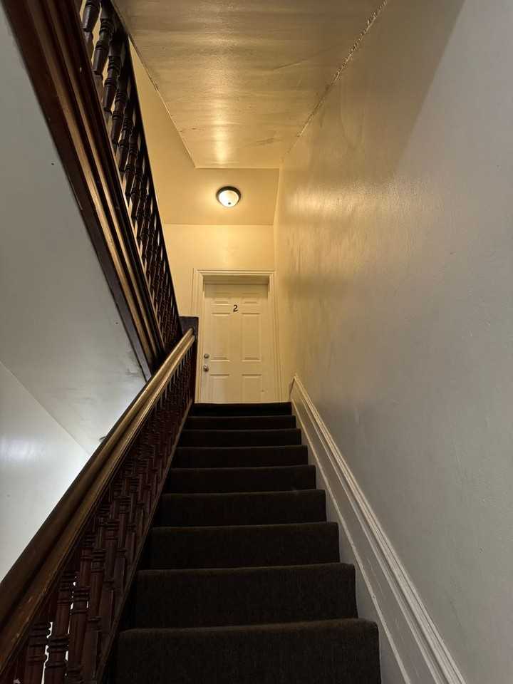 929 W Gordon Street - Photo 2 of 22