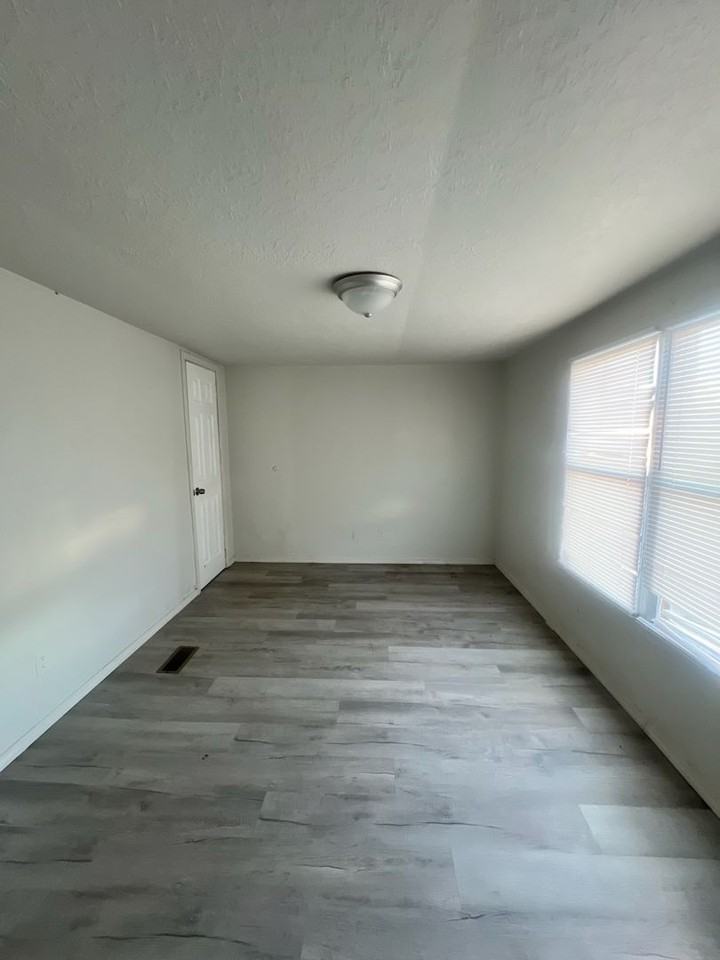 518 W Alabama Ave - Photo 5 of 5