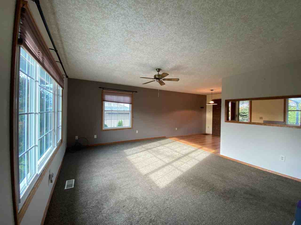 620 Sherman Dr - Photo 6 of 17