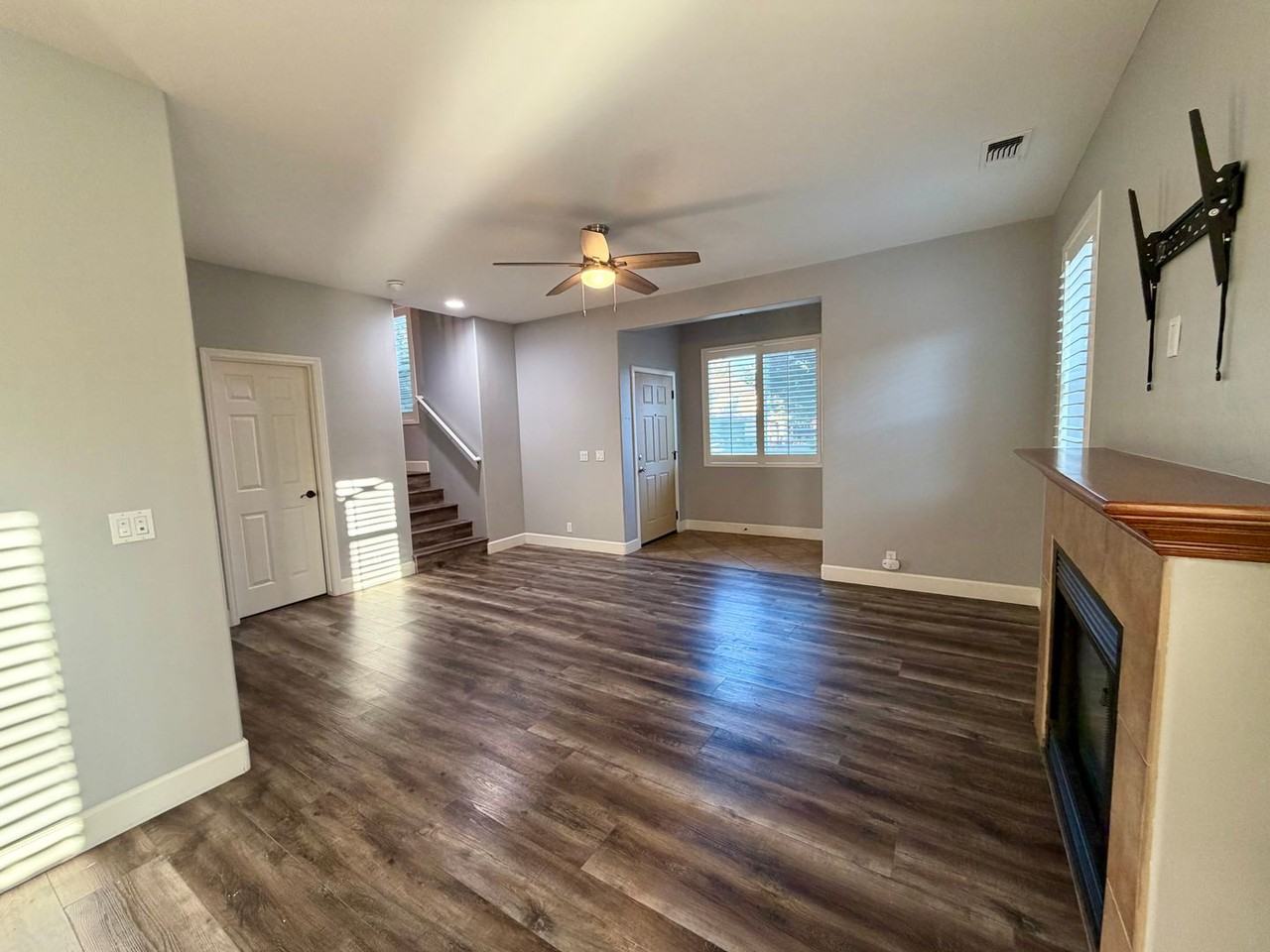 904 Larable Ct - Photo 7 of 36