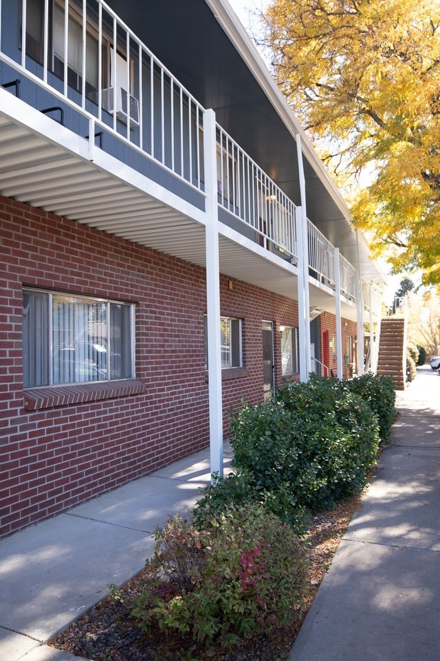 7920 & 7930 W 10th Ave – Spacious 1 & 2 Bedroom Apartments in Lakewood! - Photo 3 of 3