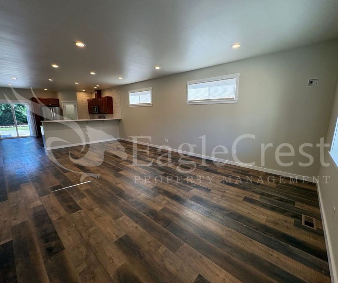 433 South Wilbur Avenue - Photo 2 of 28