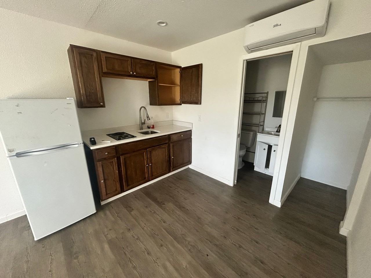 143 Claire Ave #103 - Photo 4 of 6