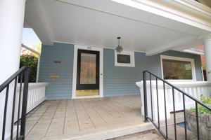 featured image of 803 Northeast Laurelhurst Place