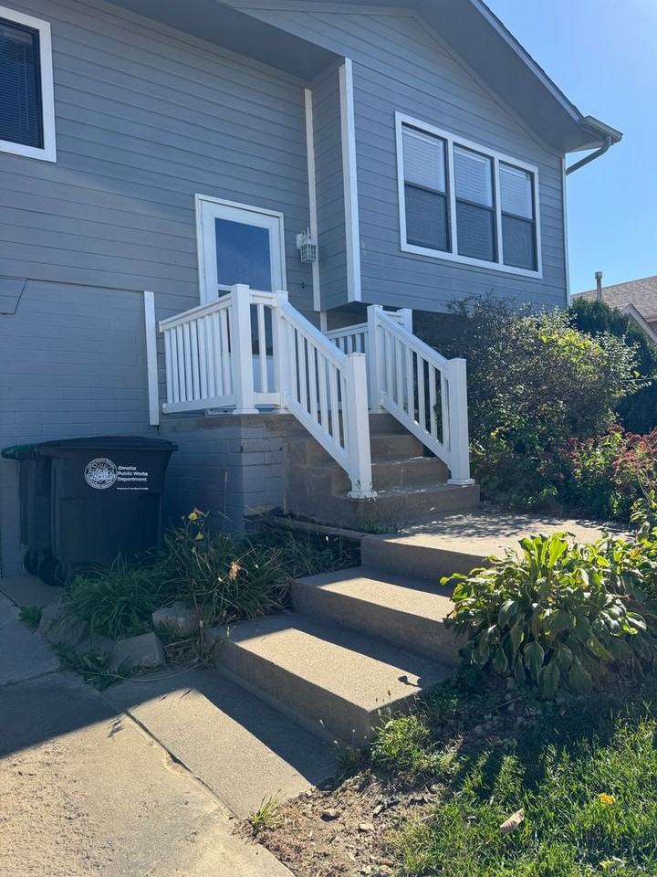 5207 N 129th St - Photo 3 of 23