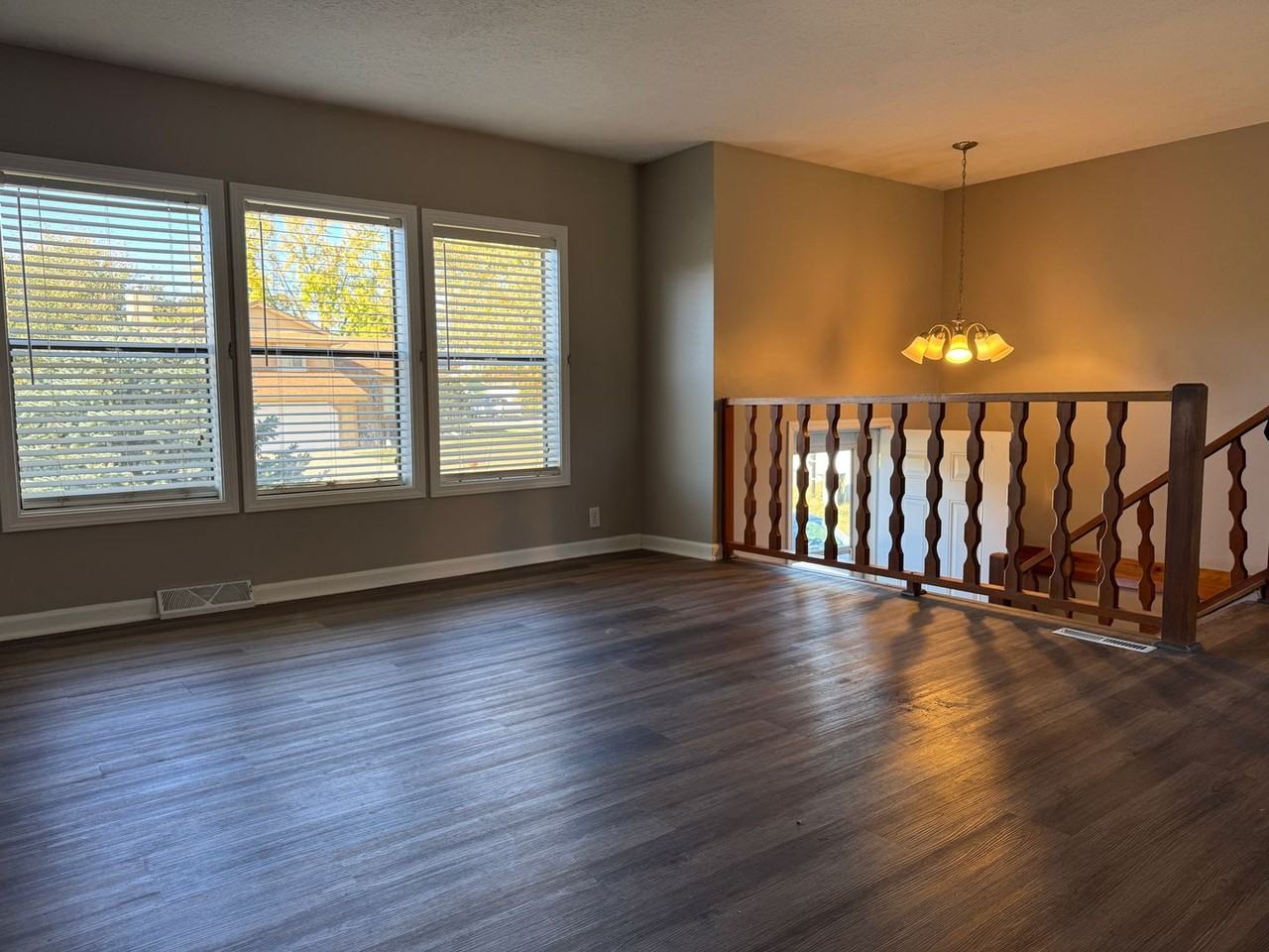 5207 N 129th St - Photo 5 of 23