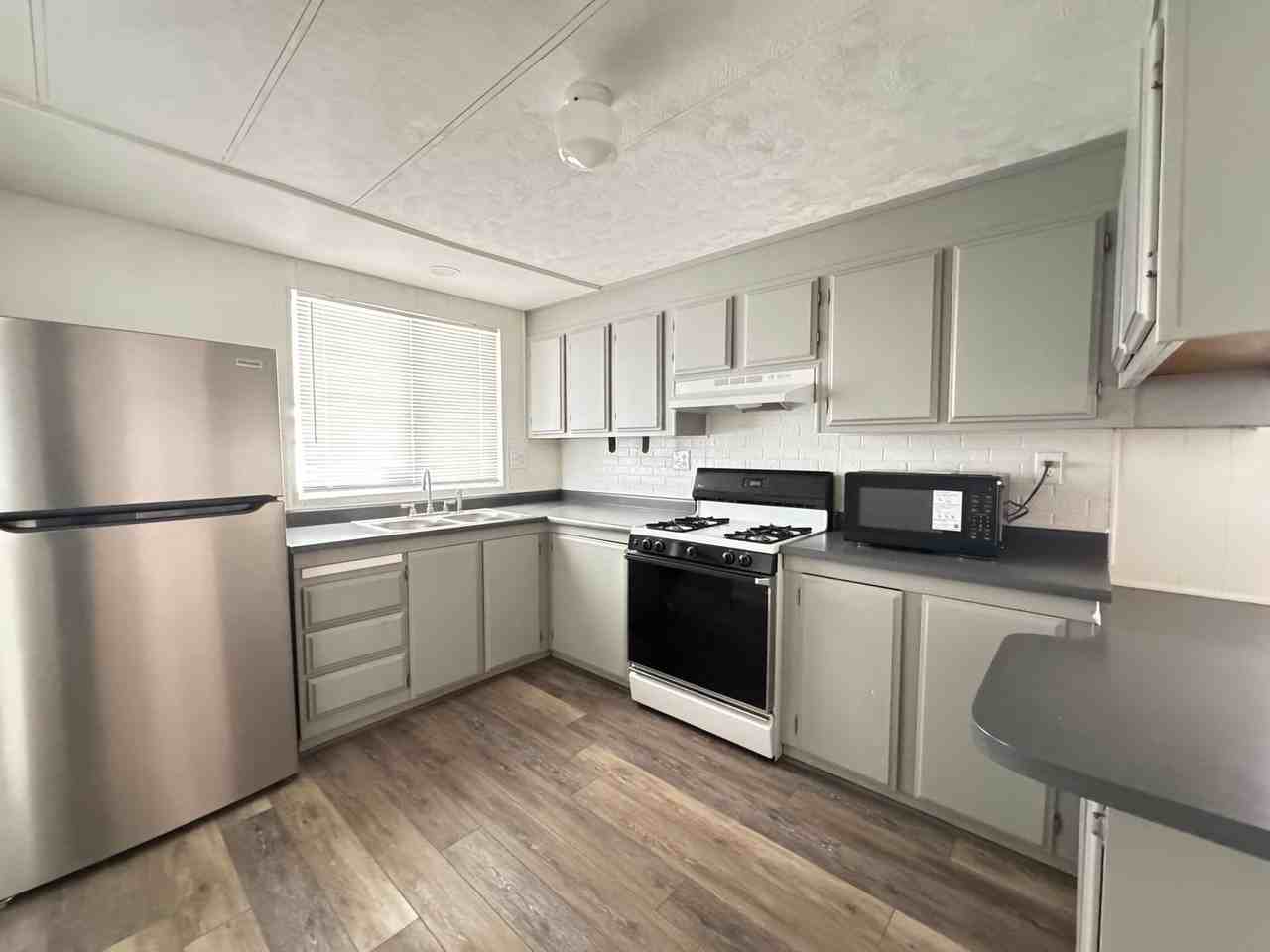 2136 Whitewater Dr - Photo 5 of 20