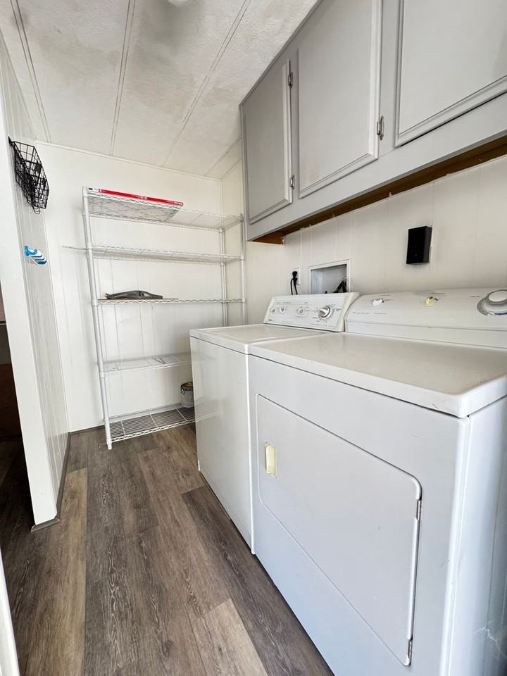 2136 Whitewater Dr - Photo 6 of 20