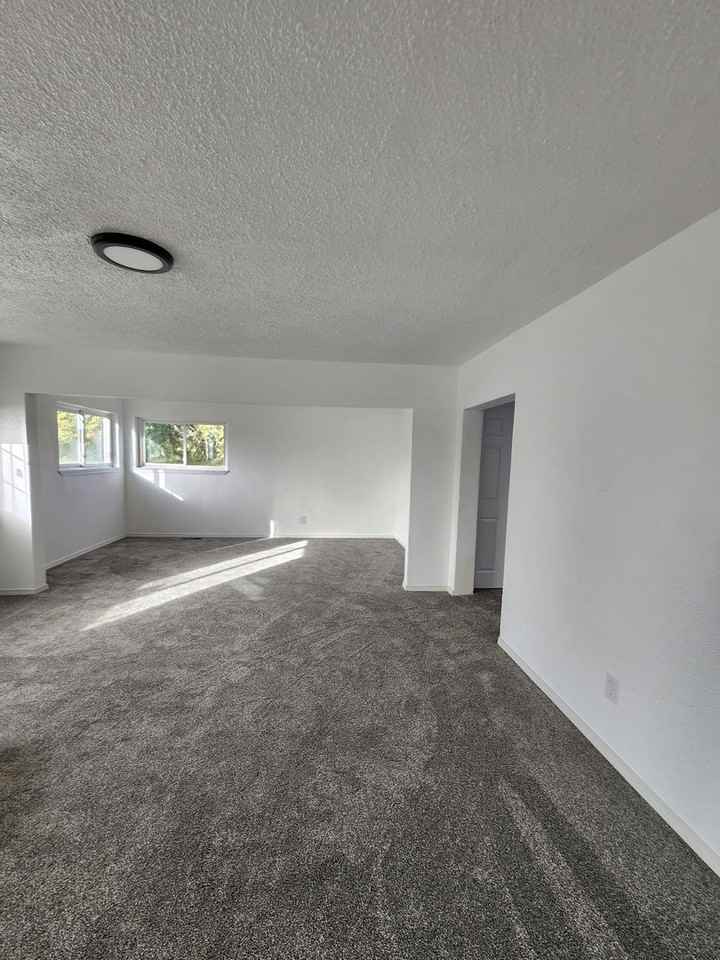 39393 Crawfordsville Dr - Photo 3 of 23