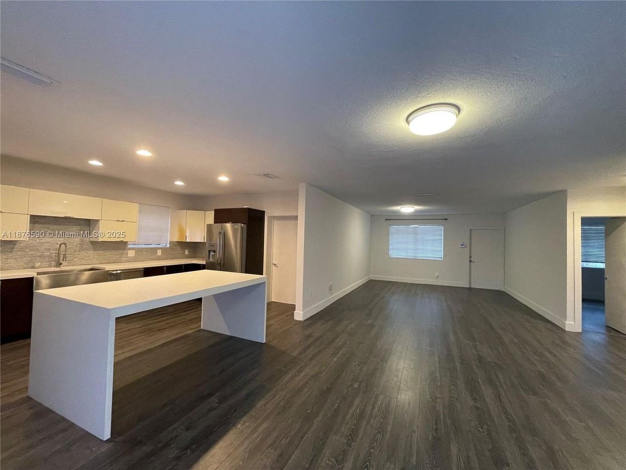 4021 Red Rd - Photo 3 of 18