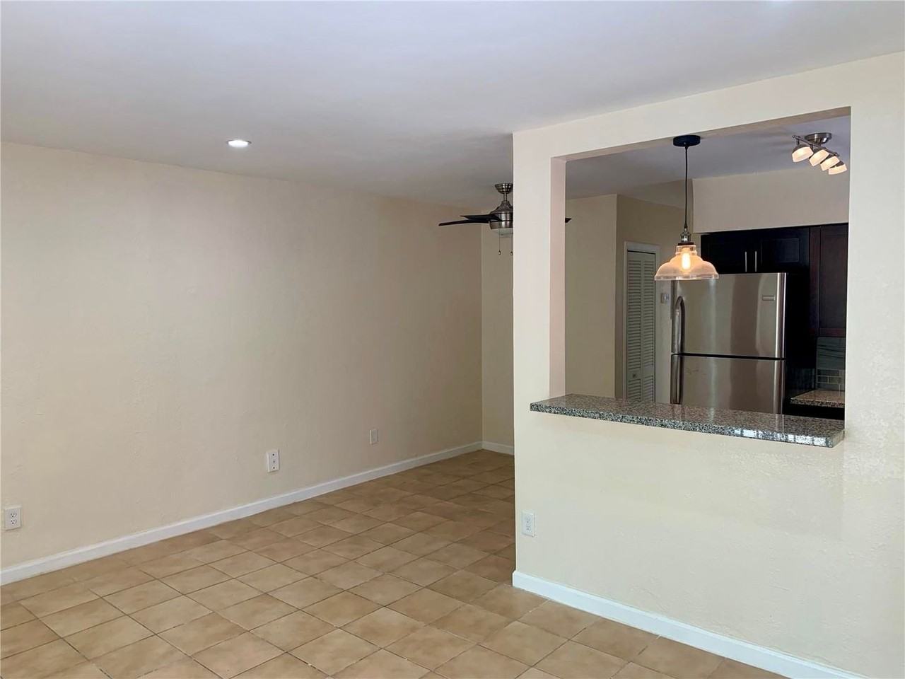 521 Ne 62nd St #4 - Photo 3 of 13