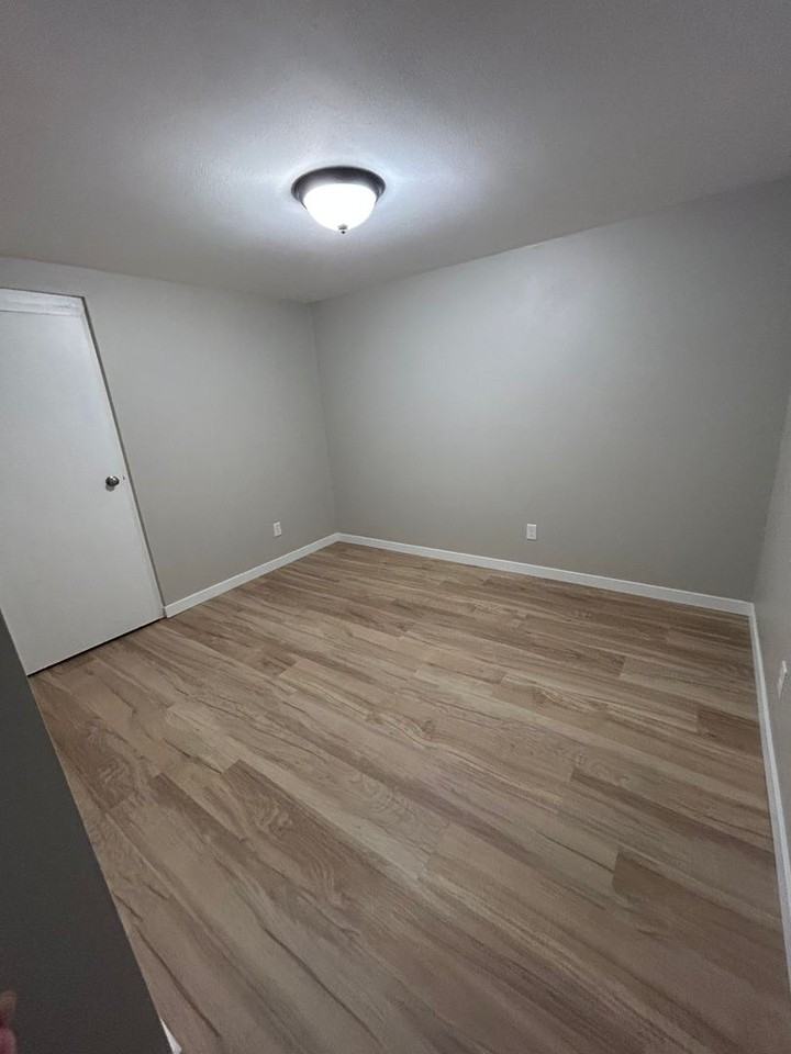 513 Washington Street - Photo 6 of 10