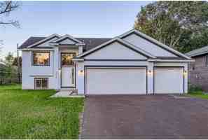 featured image of 7710 Long Lake Rd