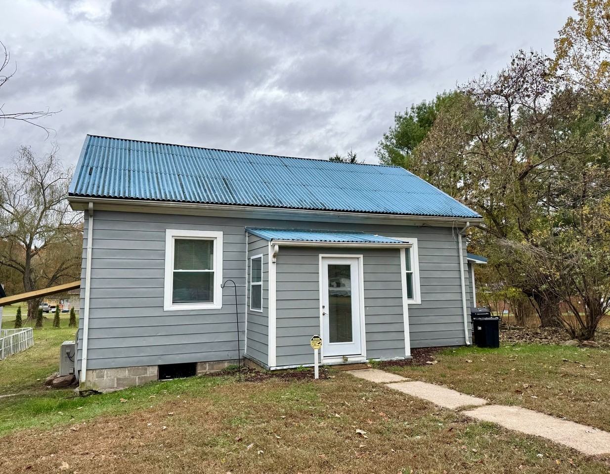 203 Eppling Ln - Photo 3 of 30