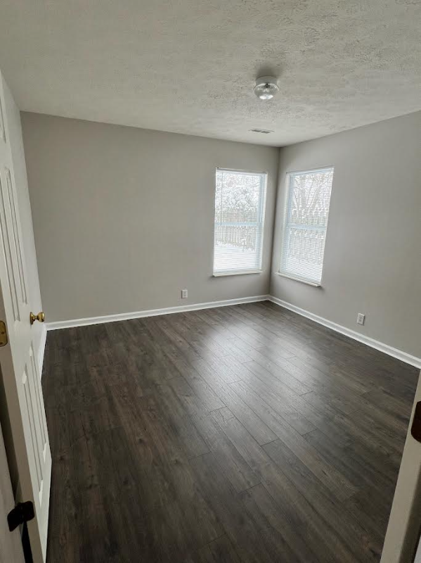 2809 Summer Hollow Ln - Photo 5 of 12