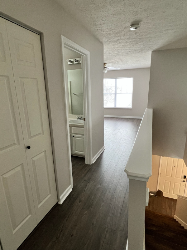 2809 Summer Hollow Ln - Photo 6 of 12