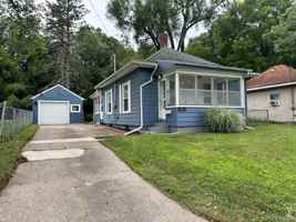 featured image of 1126 Walker St