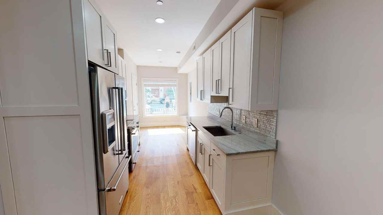 1505 9th St Nw #1 - Photo 2 of 15
