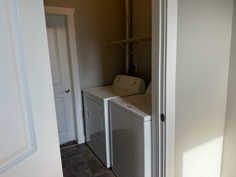 222 Learn Rd 2nd Fl - Photo 3 of 6