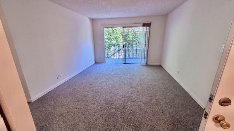 4890 North Backer Avenue - Photo 5 of 20