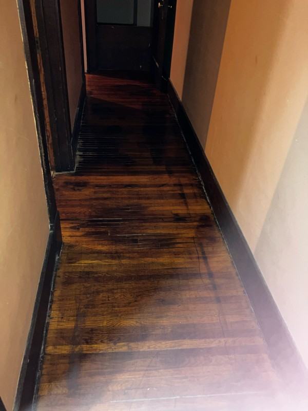 405 Victoria Place #4 - Photo 3 of 9