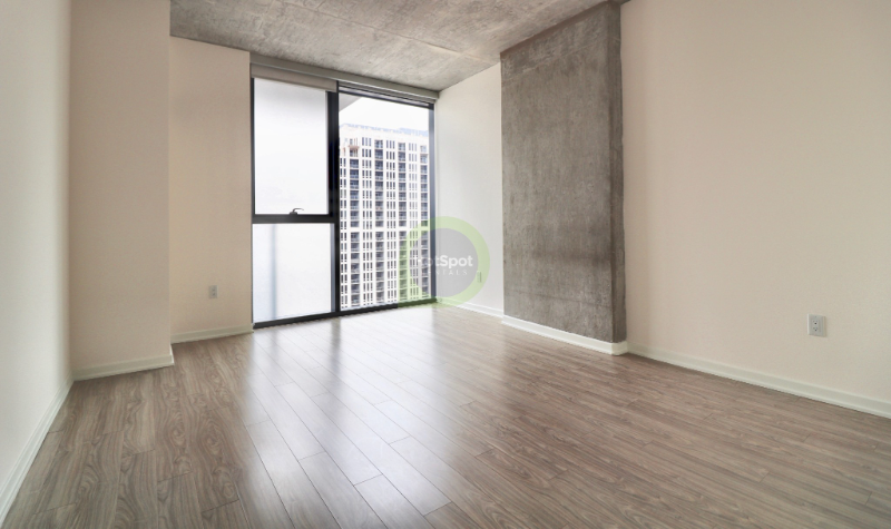 1321 S Wabash Ave - Photo 5 of 9