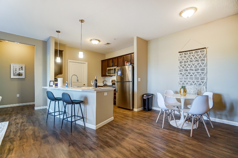 4623 Lowell Ln - Photo 4 of 18