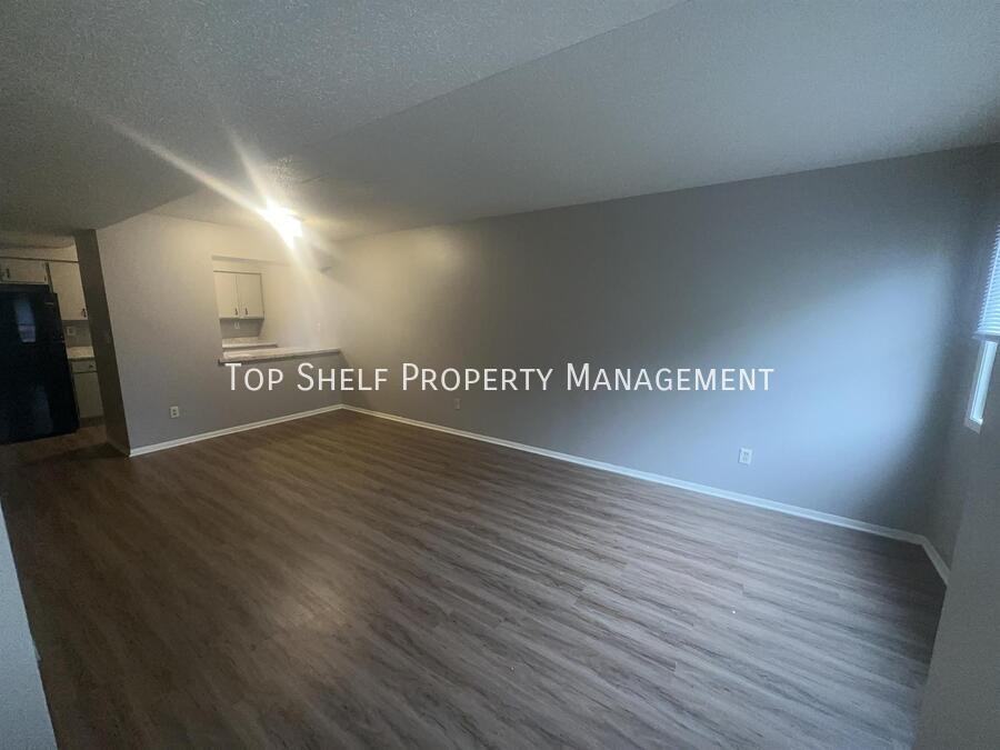 4211 East Ovid Avenue - Photo 2 of 9