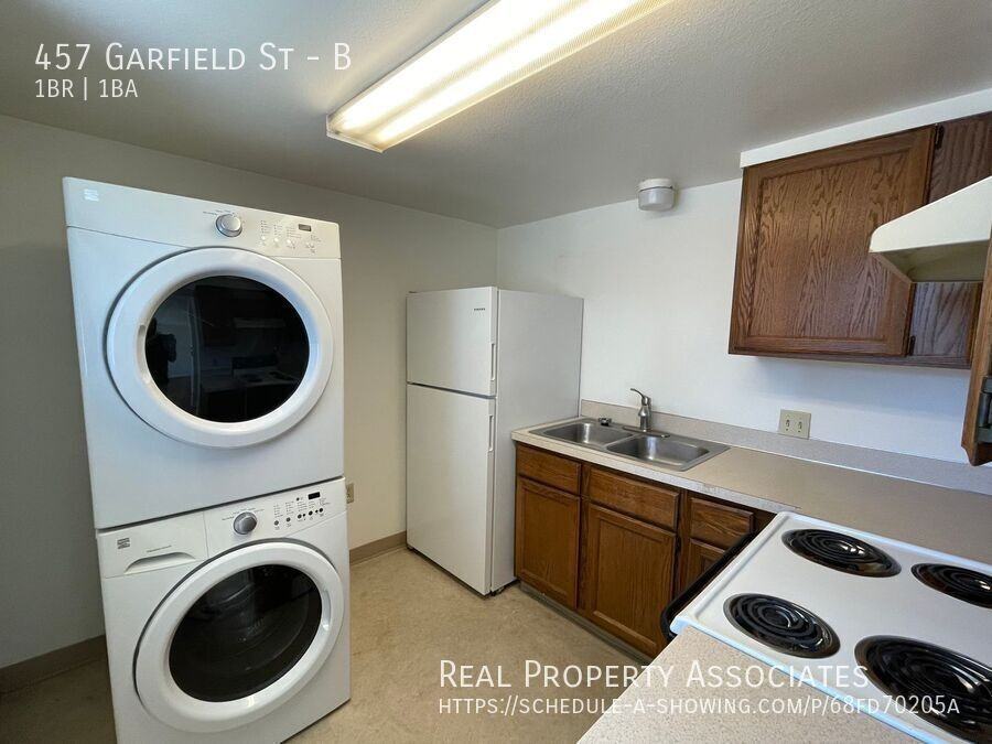 457 Garfield Street #B - Photo 5 of 8