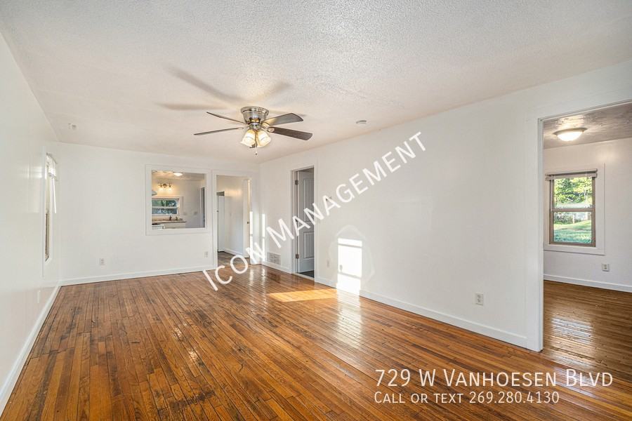 729 W Van Hoesen Blvd - Photo 4 of 17