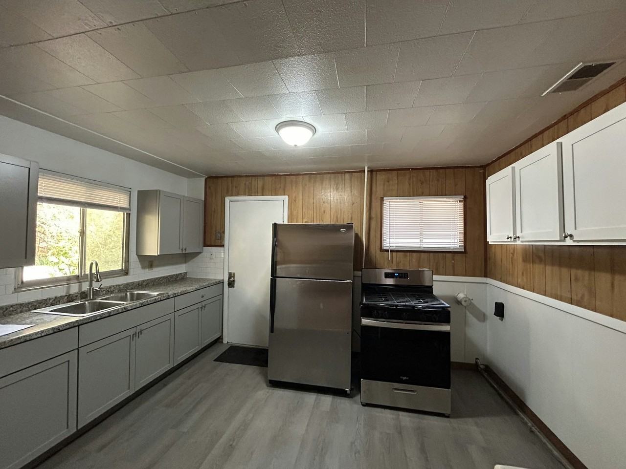 15907 Knight - Photo 2 of 21