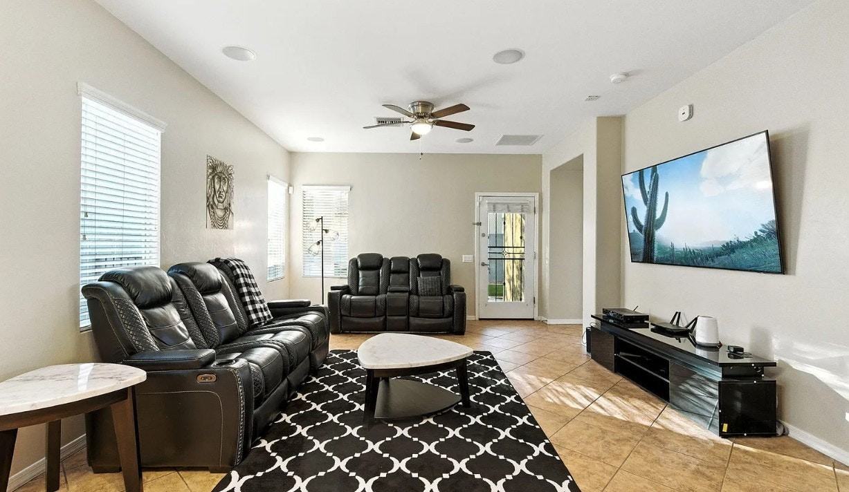 5900 South Courtland Drive - Photo 3 of 9