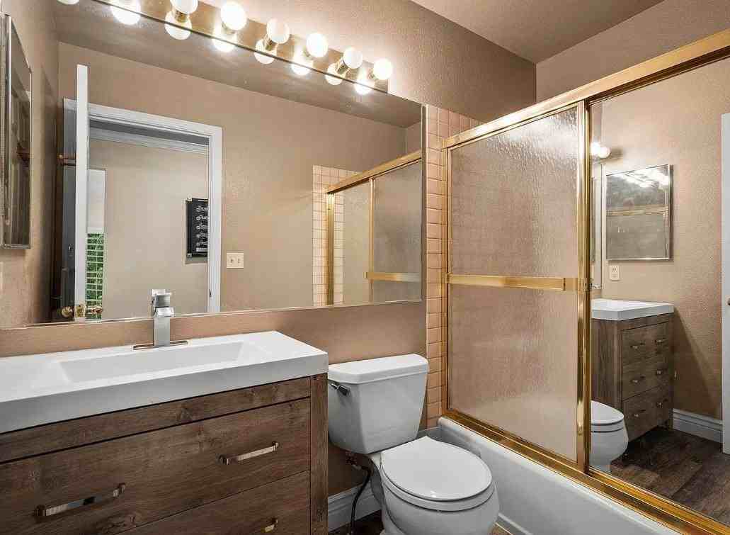 3340 Blackstone Court - Photo 2 of 11