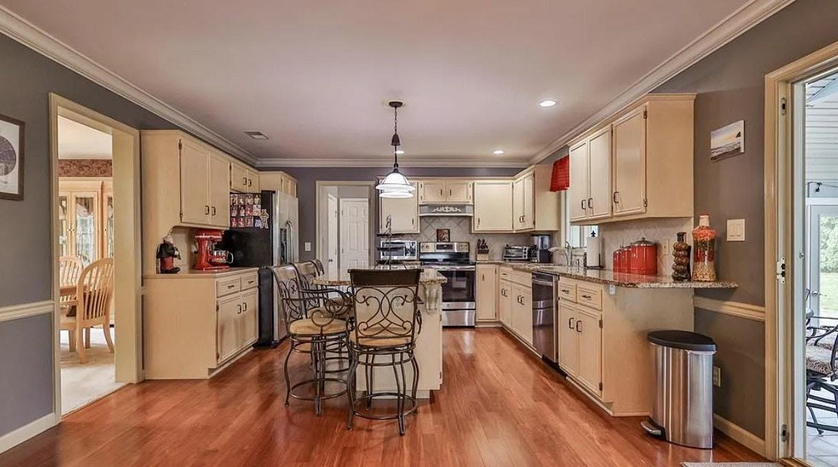 4165 Cartier Drive - Photo 3 of 11