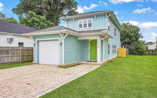 featured image of 417 W Belmont St