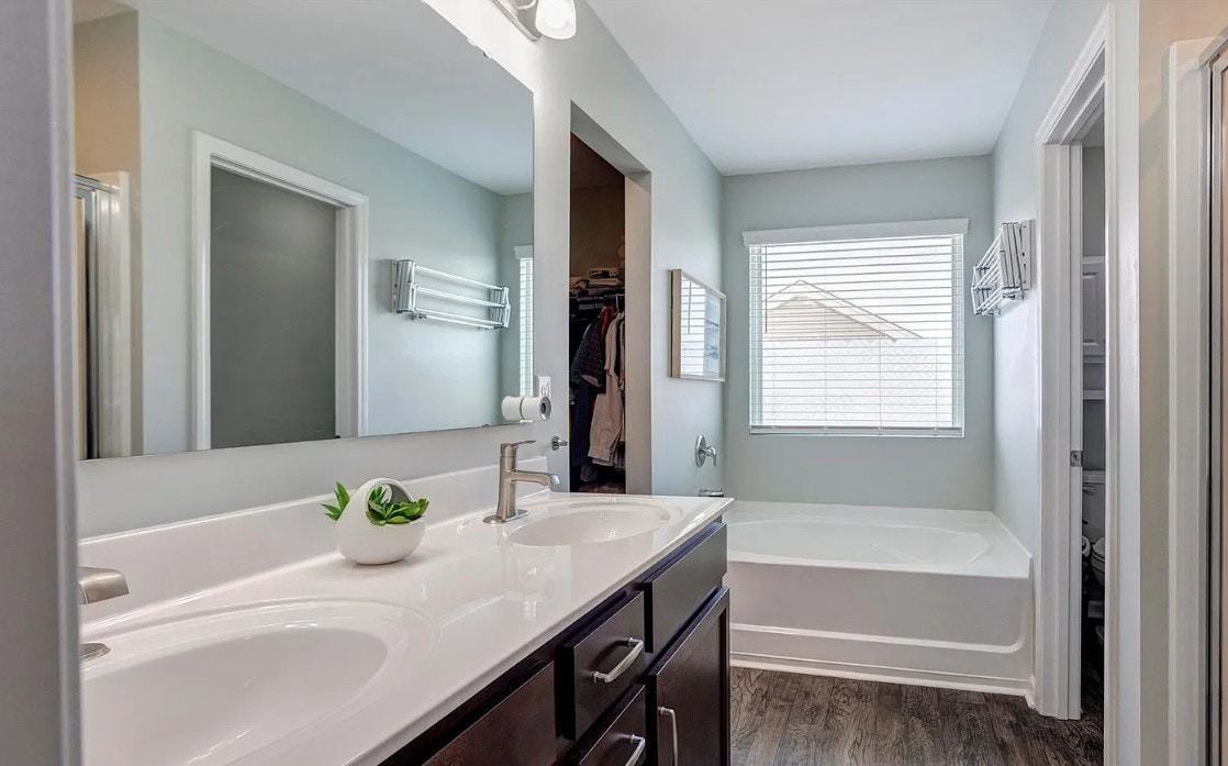 1077 River Haven Avenue SouthWest - Photo 2 of 9