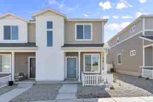 featured image of 108 E Fairmont Pl