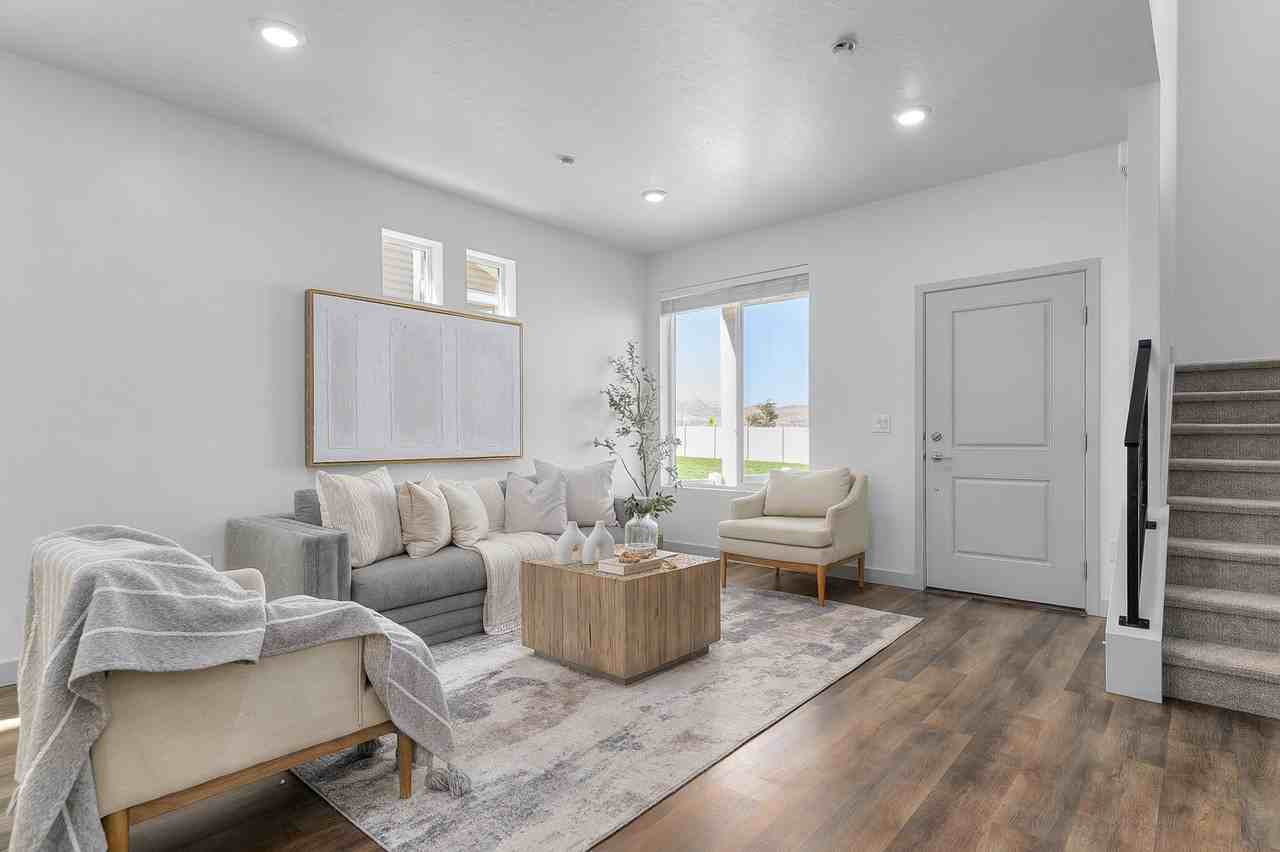 108 East Fairmont Place - Photo 4 of 15