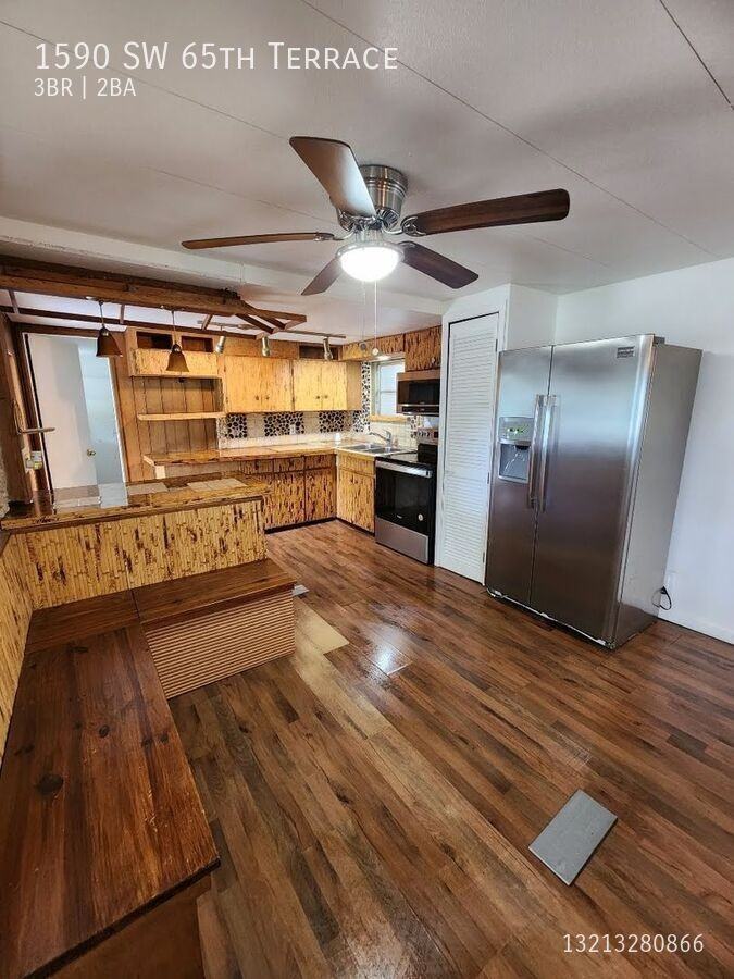 1590 Sw 65th Ter - Photo 3 of 18