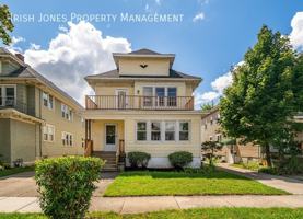 featured image of 33 Harding Rd #UPPER