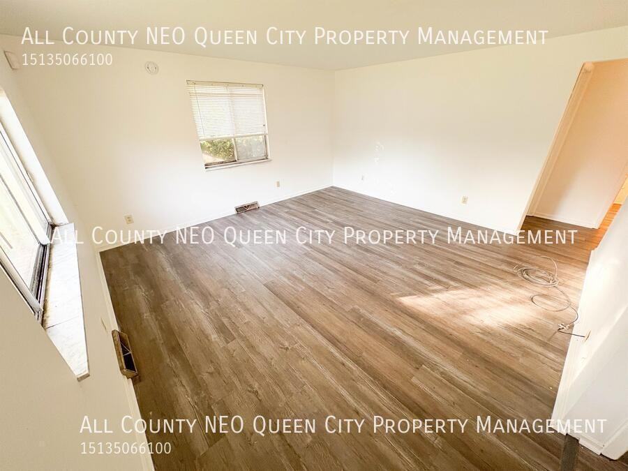 7733 Harrington Ave - Photo 3 of 19