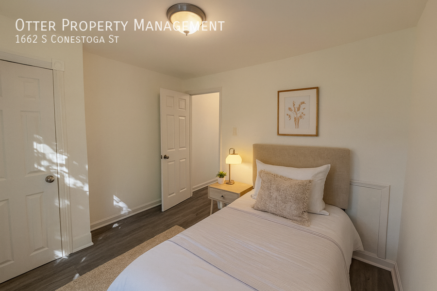 1662 South Conestoga Street - Photo 4 of 31