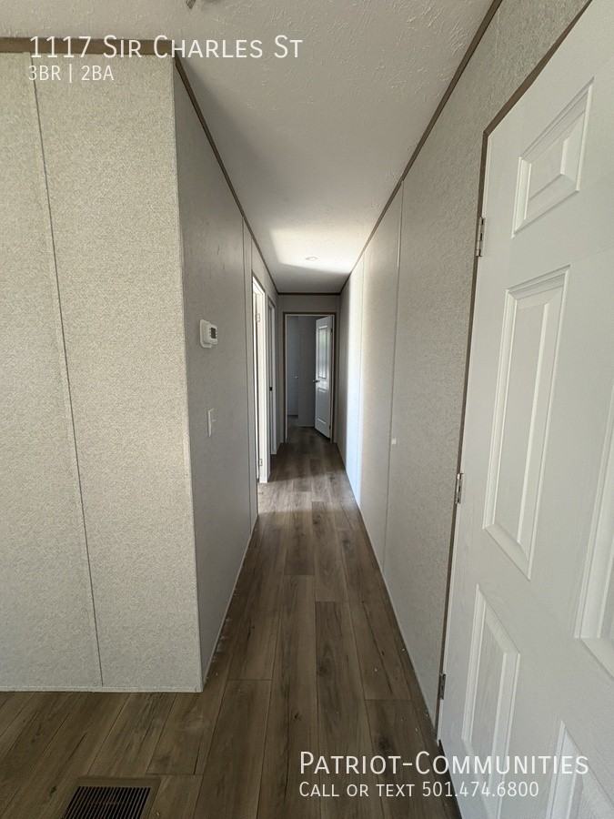 1117 Sir Charles St - Photo 7 of 14