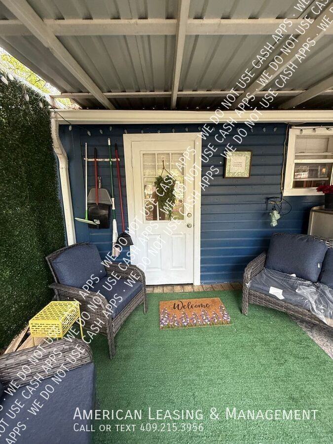 803 Markus Ave #B - Photo 2 of 19